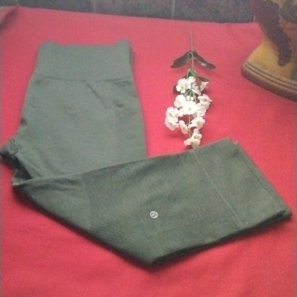 LULULEMON ATHLETICA LEGGING